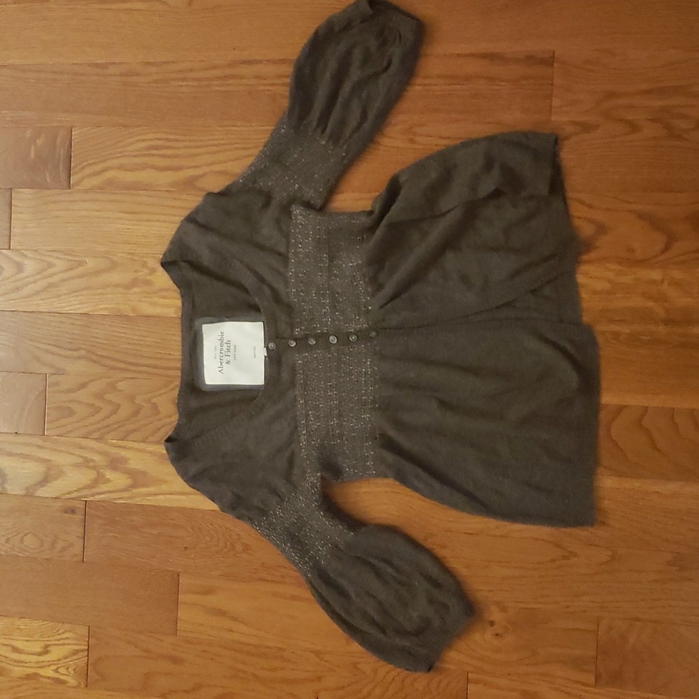 Abercrombie & Fitch smocked gray sweater. Size M